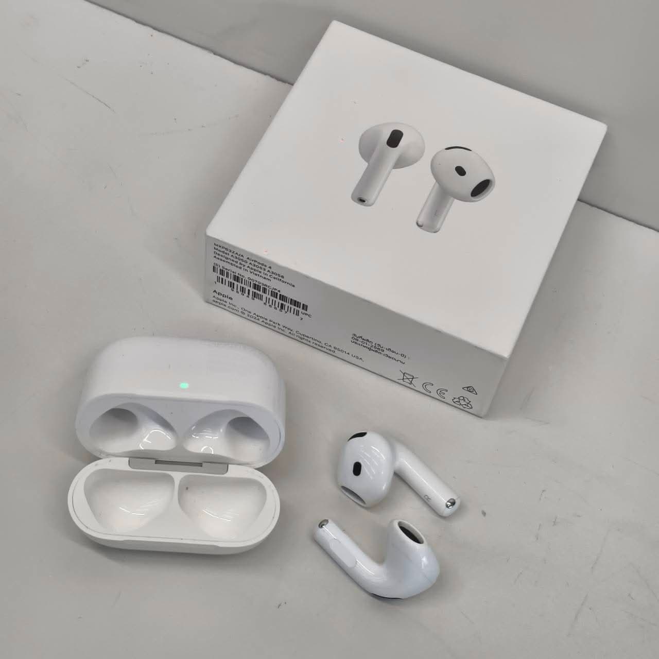 Apple AirPods 4 - รูปที่ 1
