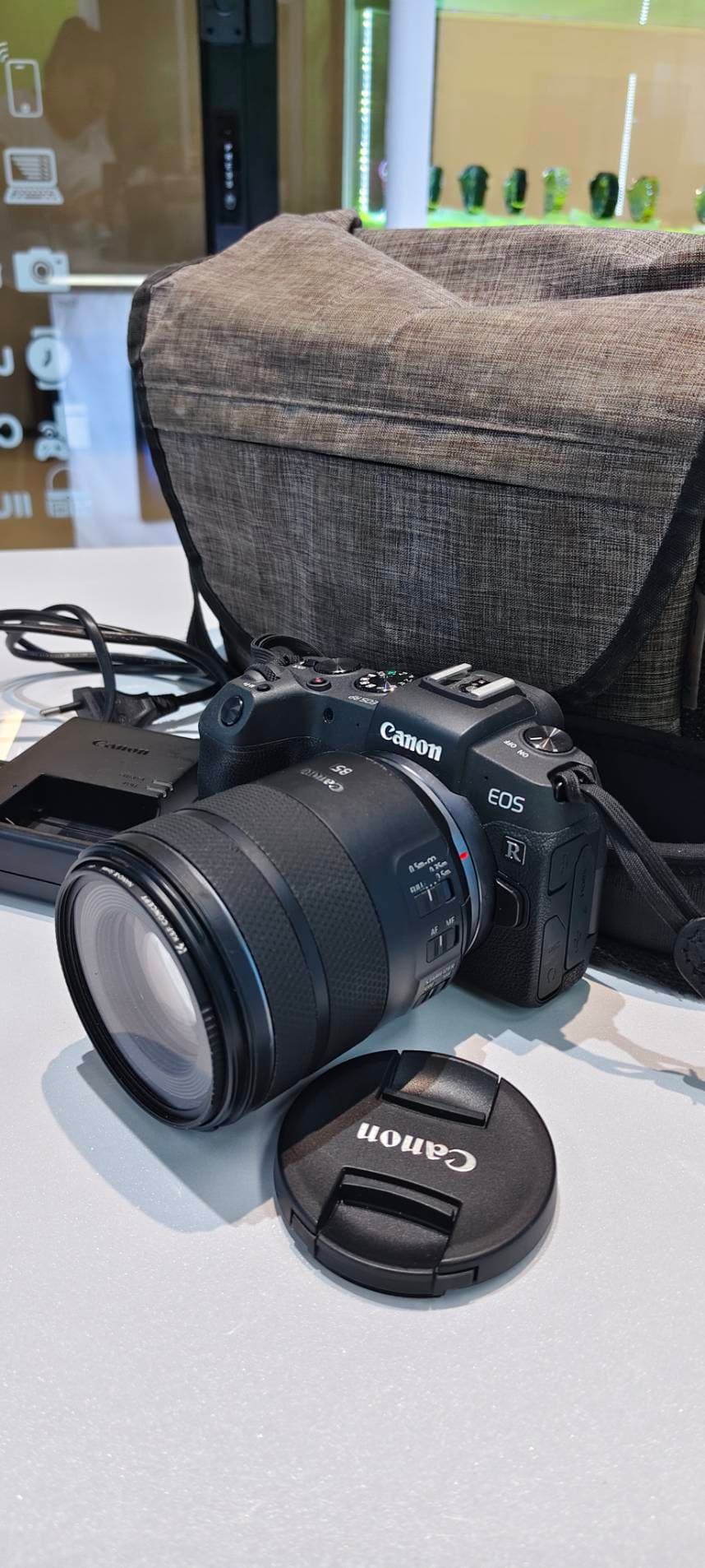 Canon EOS RP + RF 85mm f/2 Macro - รูปที่ 1